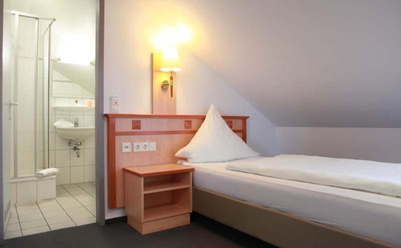 Hotel Wetterau - Self-Check-In Wölfersheim Pokój zdjęcie