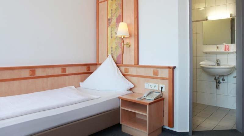 Hotel Wetterau - Self-Check-In Wölfersheim Zewnętrze zdjęcie